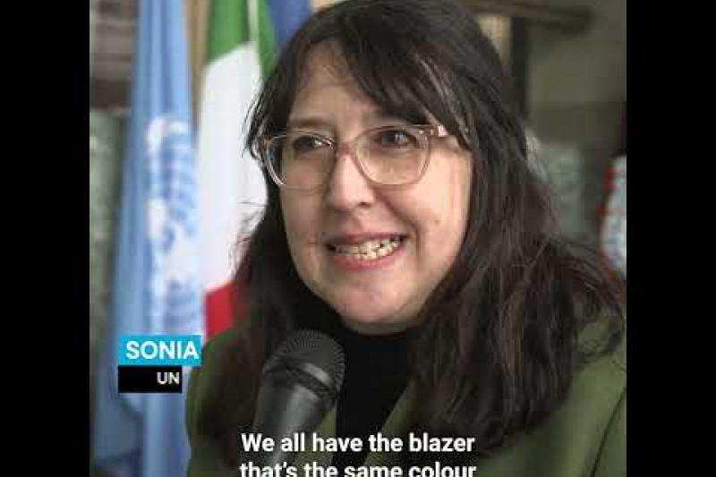 Play video for UN Geneva unveils new 'green' uniforms for tour guides